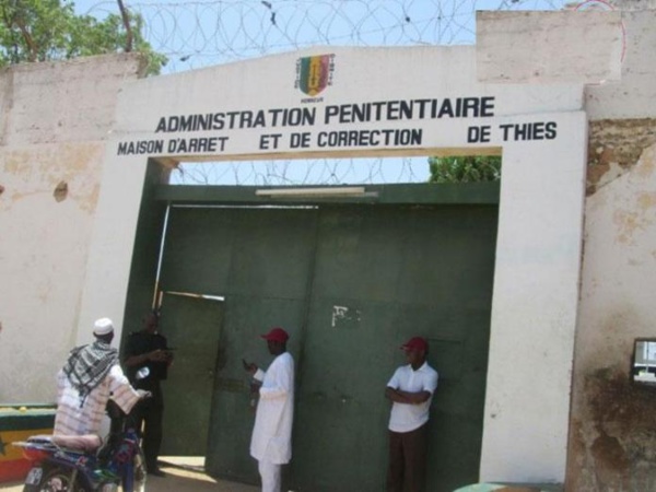Catastrophe – 52 agents pénitenciers pour plus de 1000 prisonniers à Thiès Catastrophe – 52 agents pénitenciers pour plus de 1000 prisonniers à Thiès