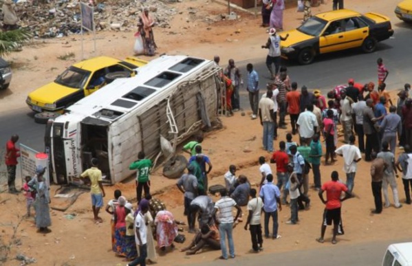 Accident sur la route du Gamou: des victimes lors d’une collision entre un car “Ndiaga Ndiaye” et un “7 places”