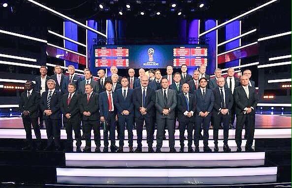 Une photo, 32 têtes, une exception et mille mots: Aliou Cissé sera le seul coach noir africain de ce Mondial Une photo, 32 têtes, une exception et mille mots: Aliou Cissé sera le seul coach noir africain de ce Mondial