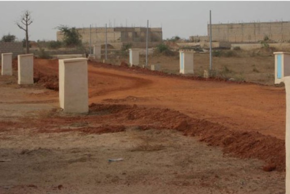 RUFISQUE-EST : Le Maire Et Les Maraîchers S’accusent De Bradage De Terres RUFISQUE-EST : Le Maire Et Les Maraîchers S’accusent De Bradage De Terres