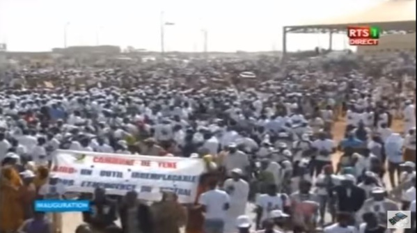 Vidéo:150 000 « chômeurs » à Diass pour l’inauguration du nouvel aéroport – Regardez.