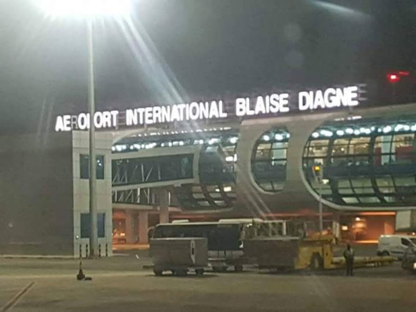 Outre l'enseigne manquant une lettre, ces autres  couacs notés à l'aéroport Blaise Diagne 