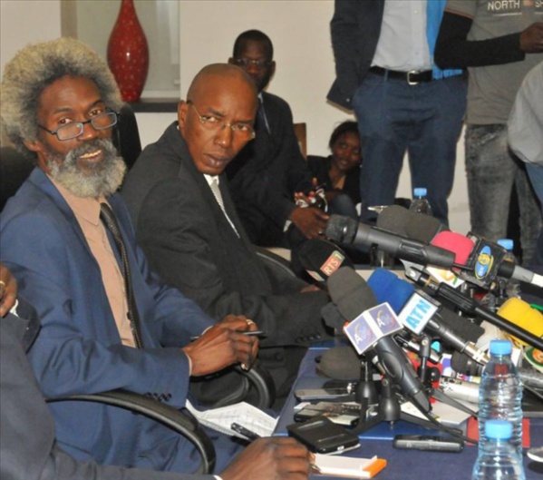 La rencontre de Khalifa Sall et ses avocats est annulée par… La rencontre de Khalifa Sall et ses avocats est annulée par…