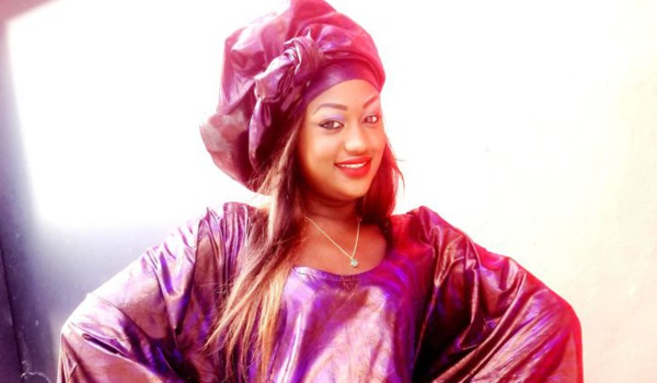 Moment de délire entre Kya Aïdara, Mado et Alphie Ba Moment de délire entre Kya Aïdara, Mado et Alphie Ba