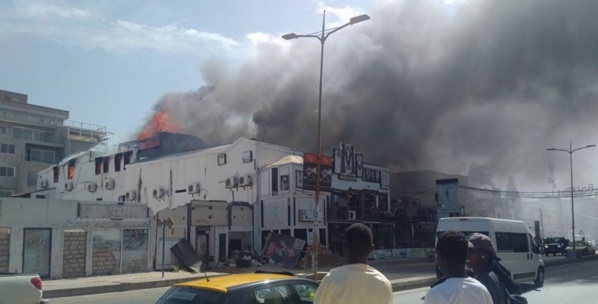 Violent incendie à la salle de spectacle du complexe Five aux Almadies