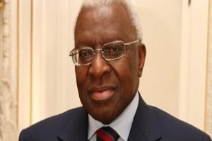 Lamine Diack chez son juge