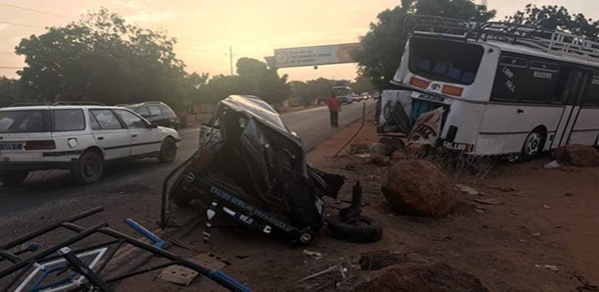 Accident spectaculaire : 5 morts à Diass