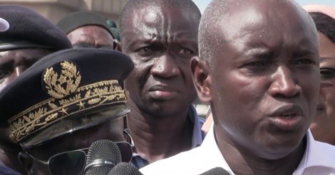 Aly Ngouille Ndiaye circule en voiture banalisée pour piéger…