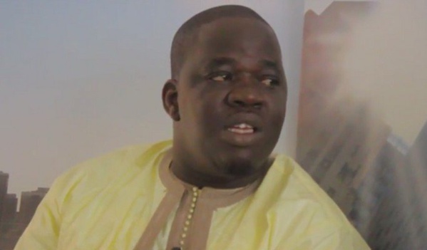 Vidéo : une jeune fille appelle Ndoye Bane pour le recadrer en direct Vidéo : une jeune fille appelle Ndoye Bane pour le recadrer en direct