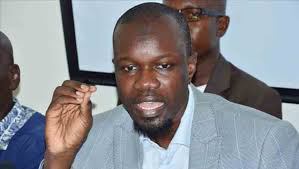 SONKO EN MODE RAILLEUR : « Le dialogue de Macky se résume à réunir l’opposition, inviter les journalistes, prendre tout le monde en photo et jeter à la poubelle les conclusions »