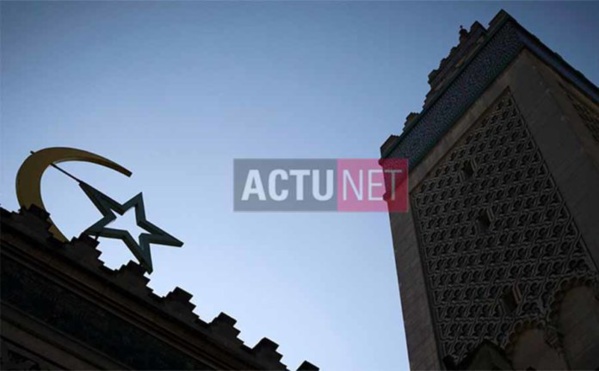 L’État ferme la grande mosquée de Wakhinane L’État ferme la grande mosquée de Wakhinane