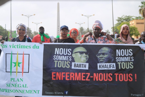 Les premières images de la manif de l'opposition
