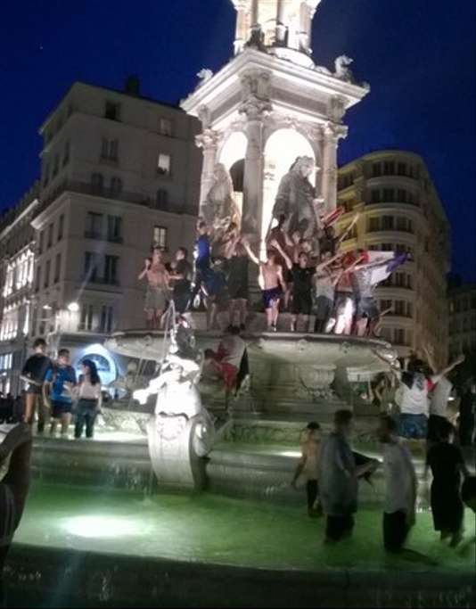 La France bascule dans la liesse ! La France bascule dans la liesse !