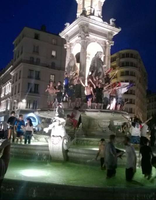 La France bascule dans la liesse !