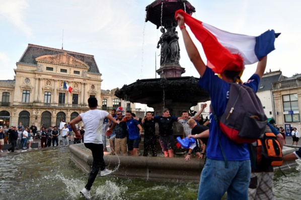 La France bascule dans la liesse !