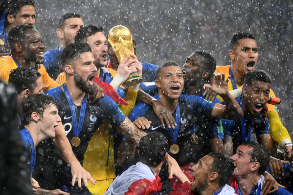La forteresse bleue, chef d’œuvre incompris de Deschamps