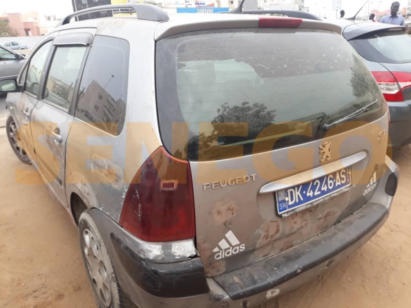 Accident à Yoff : Un véhicule particulier tue 07 personnes dont un enfant Accident à Yoff : Un véhicule particulier tue 07 personnes dont un enfant