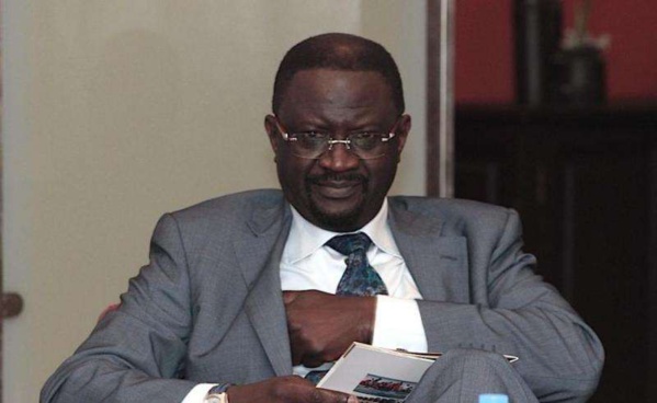 DISTRIBUTION DES SEMENCES D’ARACHIDE - Le grand « tong tong » du siècle DISTRIBUTION DES SEMENCES D’ARACHIDE - Le grand « tong tong » du siècle