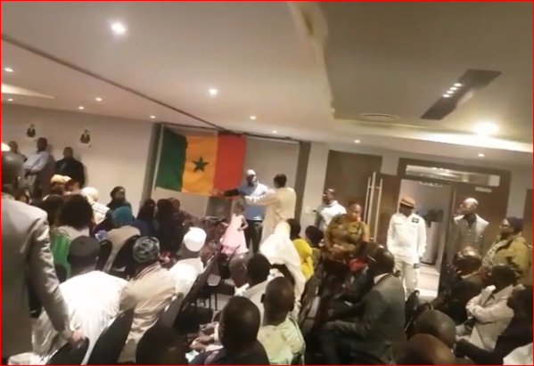 Le Pr Macky Sall échappe au piège des "Khalifistes" et "Karimistes" Le Pr Macky Sall échappe au piège des "Khalifistes" et "Karimistes"