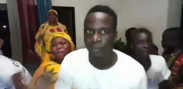 Explosion de joie chez Eumeu Sène Explosion de joie chez Eumeu Sène