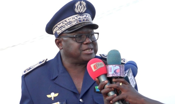 Le Général Meïssa Niang à Touba...Les raisons de sa visite chez Serigne Mountakha ...(EXCLUSIVITE DAKARPOSTE) Le Général Meïssa Niang à Touba...Les raisons de sa visite chez Serigne Mountakha ...(EXCLUSIVITE DAKARPOSTE)