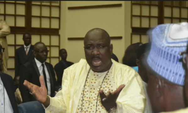 Farba Ngom  à la ...DIC  ! Farba Ngom  à la ...DIC  !