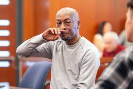 Qui est Dewayne Johnson, le jardinier qui a fait condamner le géant américain de l'agrochimie ? Qui est Dewayne Johnson, le jardinier qui a fait condamner le géant américain de l'agrochimie ?