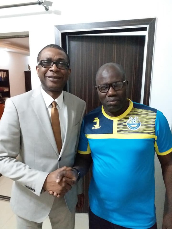 Annoncé à Futurs Médias après sa rencontre avec Youssou Ndour, Ameth Aïdara dément et révèle... Annoncé à Futurs Médias après sa rencontre avec Youssou Ndour, Ameth Aïdara dément et révèle...