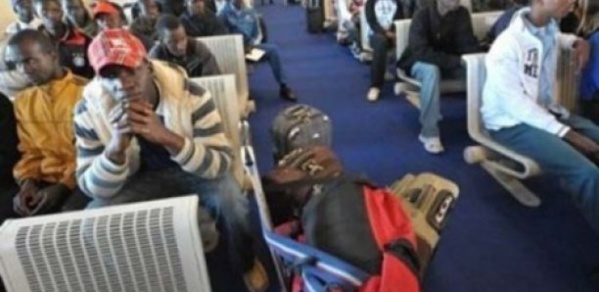 Plus 400 Sénégalais expulsés d'Espagne en…