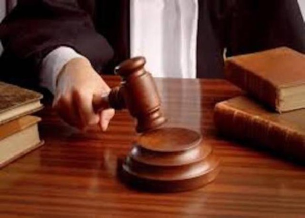 Tchad : deux magistrats radiés