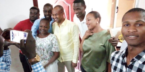 Les images de l'adieu de Mamoudou Ibra Kane Les images de l'adieu de Mamoudou Ibra Kane