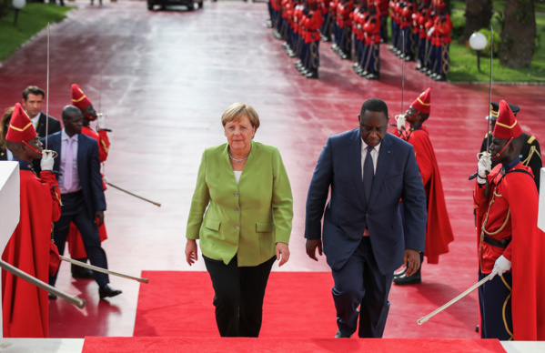 Les vraies raisons du séjour Africain de la chancelière allemande Angela Merkel Les vraies raisons du séjour Africain de la chancelière allemande Angela Merkel