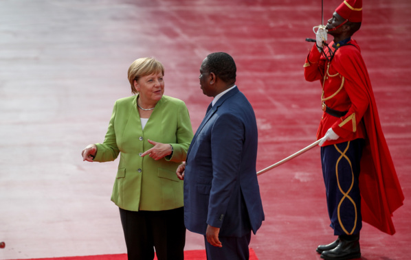 La Chancelière Angela Merkel au Palais en tête à tête avec le président Macky Sall (photos) La Chancelière Angela Merkel au Palais en tête à tête avec le président Macky Sall (photos)