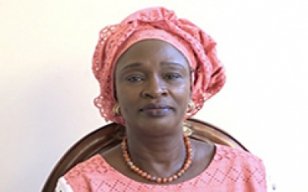 Présidentielle 2019 : La candidate Yacine Fall est l'épouse de… Présidentielle 2019 : La candidate Yacine Fall est l'épouse de…