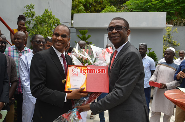 Youssou Ndour rend hommage à Mamoudou Ibra Kane et Alassane Samba Diop Youssou Ndour rend hommage à Mamoudou Ibra Kane et Alassane Samba Diop