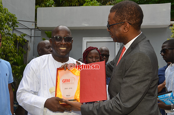 Youssou Ndour rend hommage à Mamoudou Ibra Kane et Alassane Samba Diop Youssou Ndour rend hommage à Mamoudou Ibra Kane et Alassane Samba Diop