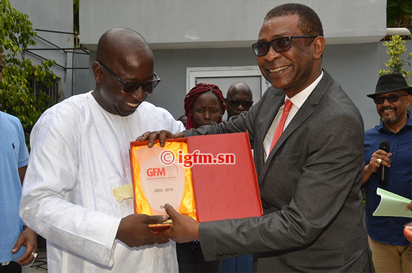 Youssou Ndour rend hommage à Mamoudou Ibra Kane et Alassane Samba Diop Youssou Ndour rend hommage à Mamoudou Ibra Kane et Alassane Samba Diop