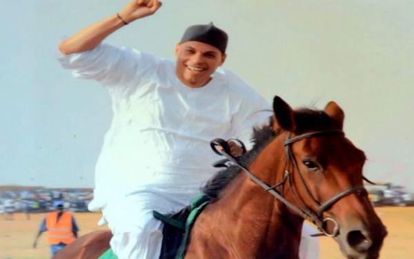 Parrainage : la collecte de signatures pour Karim Wade débute ce … Parrainage : la collecte de signatures pour Karim Wade débute ce …