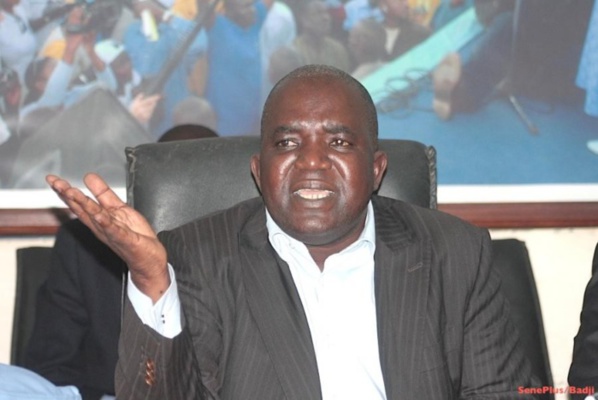 Oumar SARR : «Le Régime Du ‘Maa Tay’ De Macky SALL Continue» Oumar SARR : «Le Régime Du ‘Maa Tay’ De Macky SALL Continue»