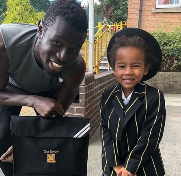 Arrêt sur image : Mame Birame Diouf dévoile son fils ! Arrêt sur image : Mame Birame Diouf dévoile son fils !