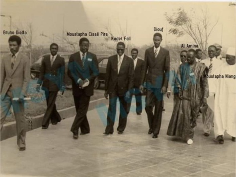 4 photos de Bruno Diatta avec les 4 présidents du Sénégal…