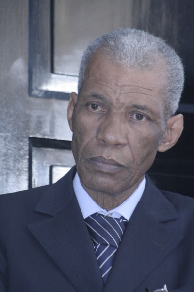 Bruno devait prendre retraite il y a longtemps, mais c’est Abdoulaye Wade… Bruno devait prendre retraite il y a longtemps, mais c’est Abdoulaye Wade…