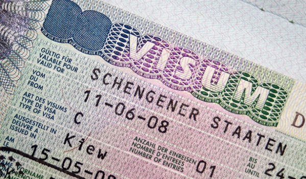 Urgent: Des immigrés sénégalais, détenant des visas Schengen, interdits d’entrer en Suède, risquent un rapatriement
