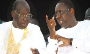 Macky Sall appelle par téléphone Moustapha Niasse devant les partisans… Regardez !