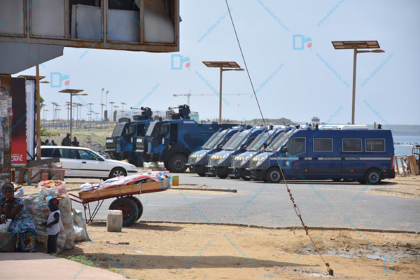 Le Président Sall à l’Université cet après-midi : « L’arsenal » sécuritaire renforcé Le Président Sall à l’Université cet après-midi : « L’arsenal » sécuritaire renforcé