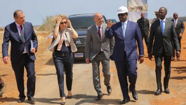 LES CENTRES SECTORIELS DE FORMATION, UNE RÉPONSE AU BESOIN EN RESSOURCES HUMAINES (MACKY SALL) LES CENTRES SECTORIELS DE FORMATION, UNE RÉPONSE AU BESOIN EN RESSOURCES HUMAINES (MACKY SALL)