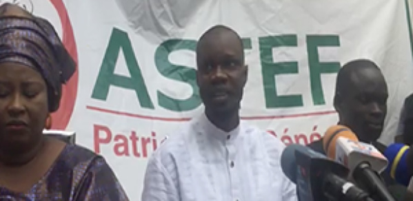 Ousmane Sonko face à la presse Ousmane Sonko face à la presse