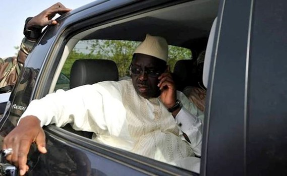 Enfant tué par le cortège présidentiel: Macky remet 2 millions de FCFA à la famille éplorée