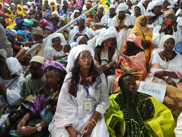  Succès du grand meeting des "Amazones de Macky Sall" - Aïssatou Dieng jubile et remercie Harouna Dia