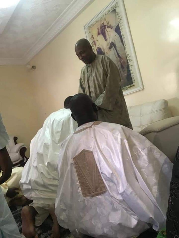 Le ministre Moustapha Diop entre recueillement et visites de courtoisie dans la ville sainte de Touba. Le ministre Moustapha Diop entre recueillement et visites de courtoisie dans la ville sainte de Touba.